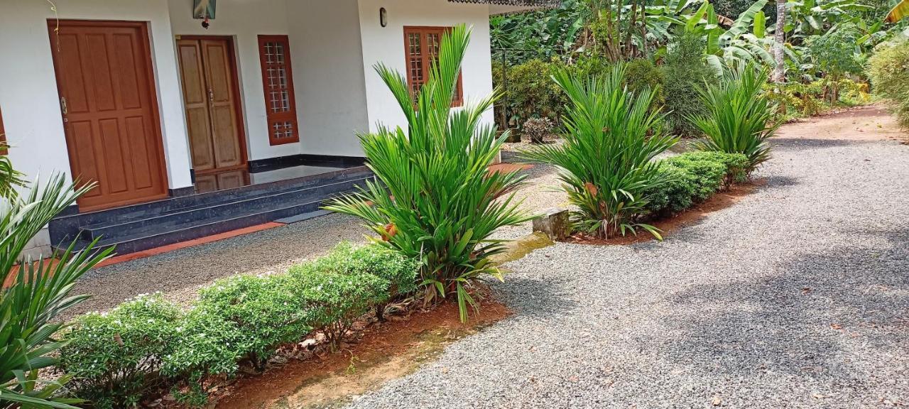 Kuttickattil Gardens Homestay Kottayam