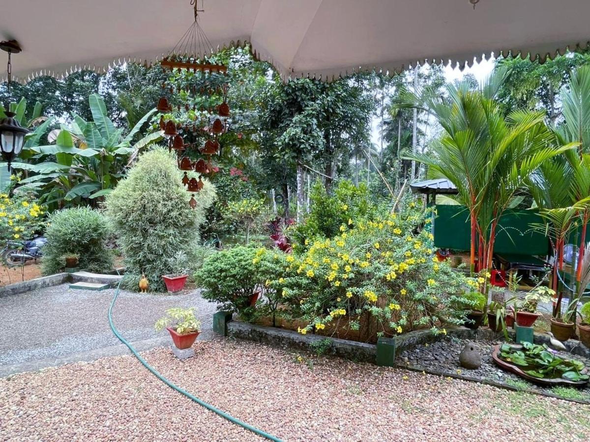 Kuttickattil Gardens Homestay Kottayam